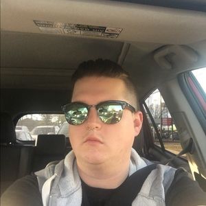 Meet your Posher, Jonathan